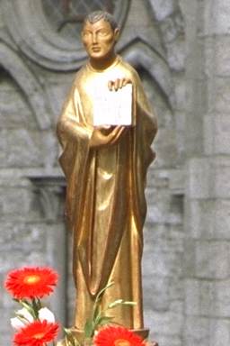 Detail of the statue